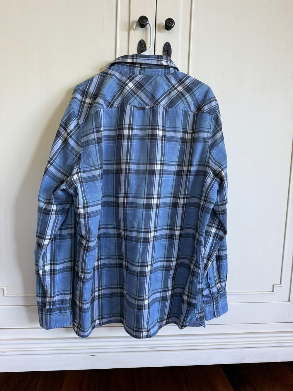 Sun + Stone Men's Blue Plaid Button-Down Shirt - Picture 7 of 7